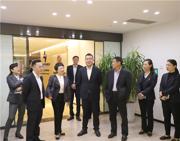 2023-5-11 西南聯(lián)交所、四川國興商務信息服務有限公司與貴州陽光產(chǎn)權(quán)交易所開展交流座談4.jpg