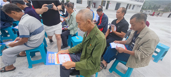 2023-6-21  貴州陽光產(chǎn)權交易所開展我們的節(jié)日·端午節(jié)主題實踐活動暨鄉(xiāng)村振興調(diào)研活動12.jpg