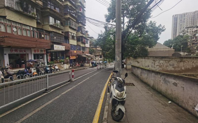 金頂山46幢1單元8層1號住宅轉(zhuǎn)讓（持有方：貴州省機關(guān)事務管理局國有資產(chǎn)管理服務中心）