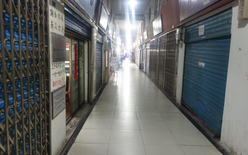 環(huán)城東路萬東商貿(mào)城丙一排04號、05號門面轉(zhuǎn)讓（持有方：貴州省機(jī)關(guān)事務(wù)管理局國有資產(chǎn)管理服務(wù)中心）(二次掛牌)