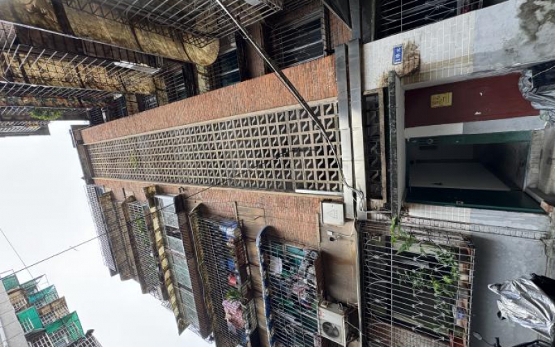 （降價(jià)）南明區(qū)建筑巷1號(hào)4單元7樓附14號(hào)轉(zhuǎn)讓（持有方：貴州省機(jī)關(guān)事務(wù)管理局國(guó)有資產(chǎn)管理服務(wù)中心）